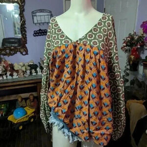 Bucklet list blouse